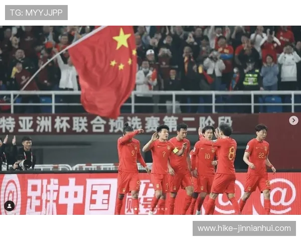 中国足球新星崛起 以国足球员为中心解析球队未来发展与挑战 中国足球新星崛起 以国足球员为中心解析球队未来发展与挑战