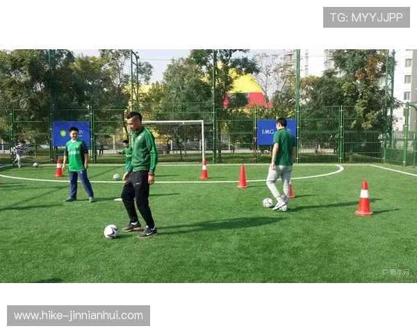 从篮球场到足球场 盘点那些转行热爱足球的运动明星 从篮球场到足球场 盘点那些转行热爱足球的运动明星