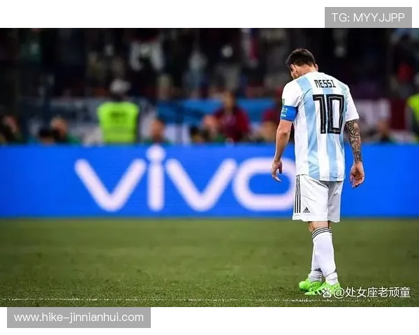 足球球星因言论引争议 如何应对